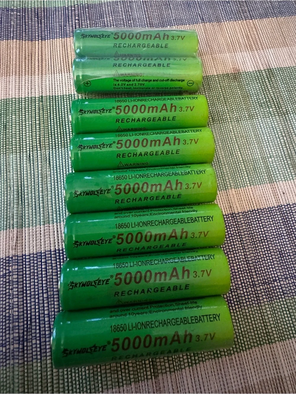 5000mAh 18650 Rechargeable Batteries with 4-Slot Black Charger